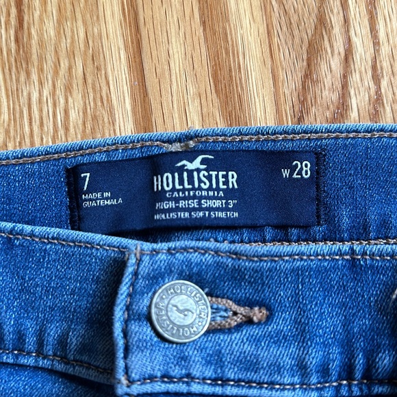 Hollister women’s size 7 high rise shorts (3 inch) - Picture 4 of 6